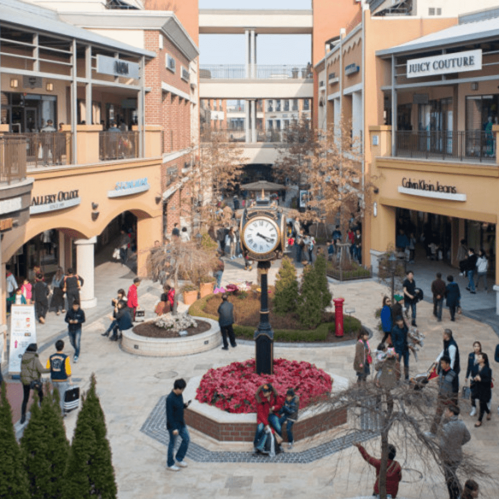 أوت ليت | Shinsegae Premium Outlets Paju - YallaKOREA