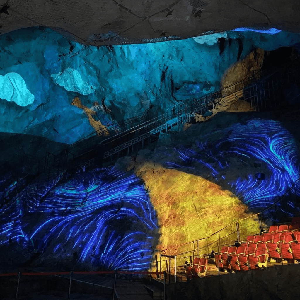 كهف غوانغ موينغ + سيول غراند بارك | Gwangmyeong Cave + Seoul Grand Park - YallaKOREA